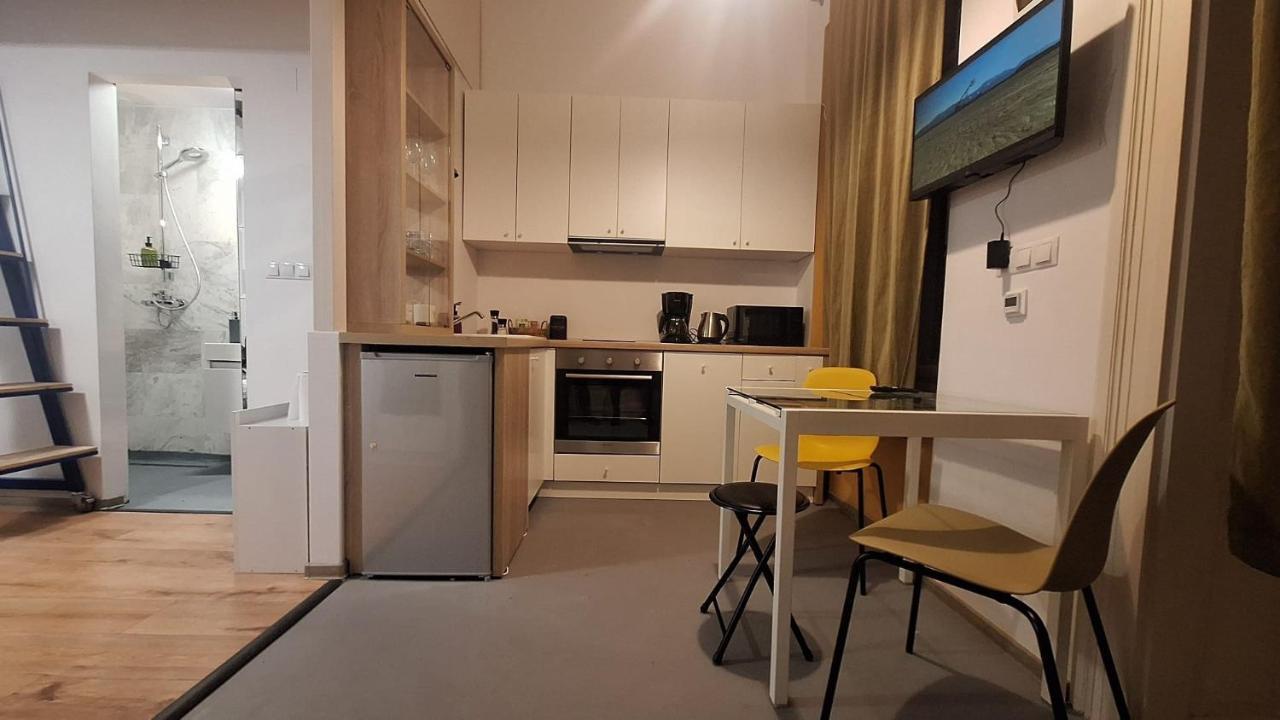 Swanhome -